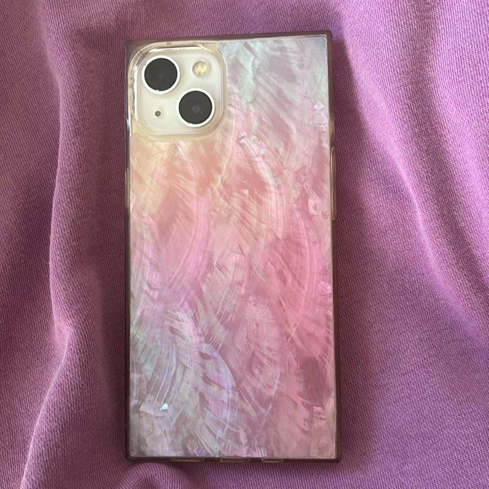 Flaunt - Mother of Pearl case